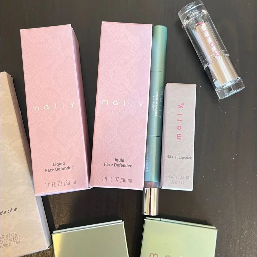 Mally makeup bundle - Picture 3 of 8